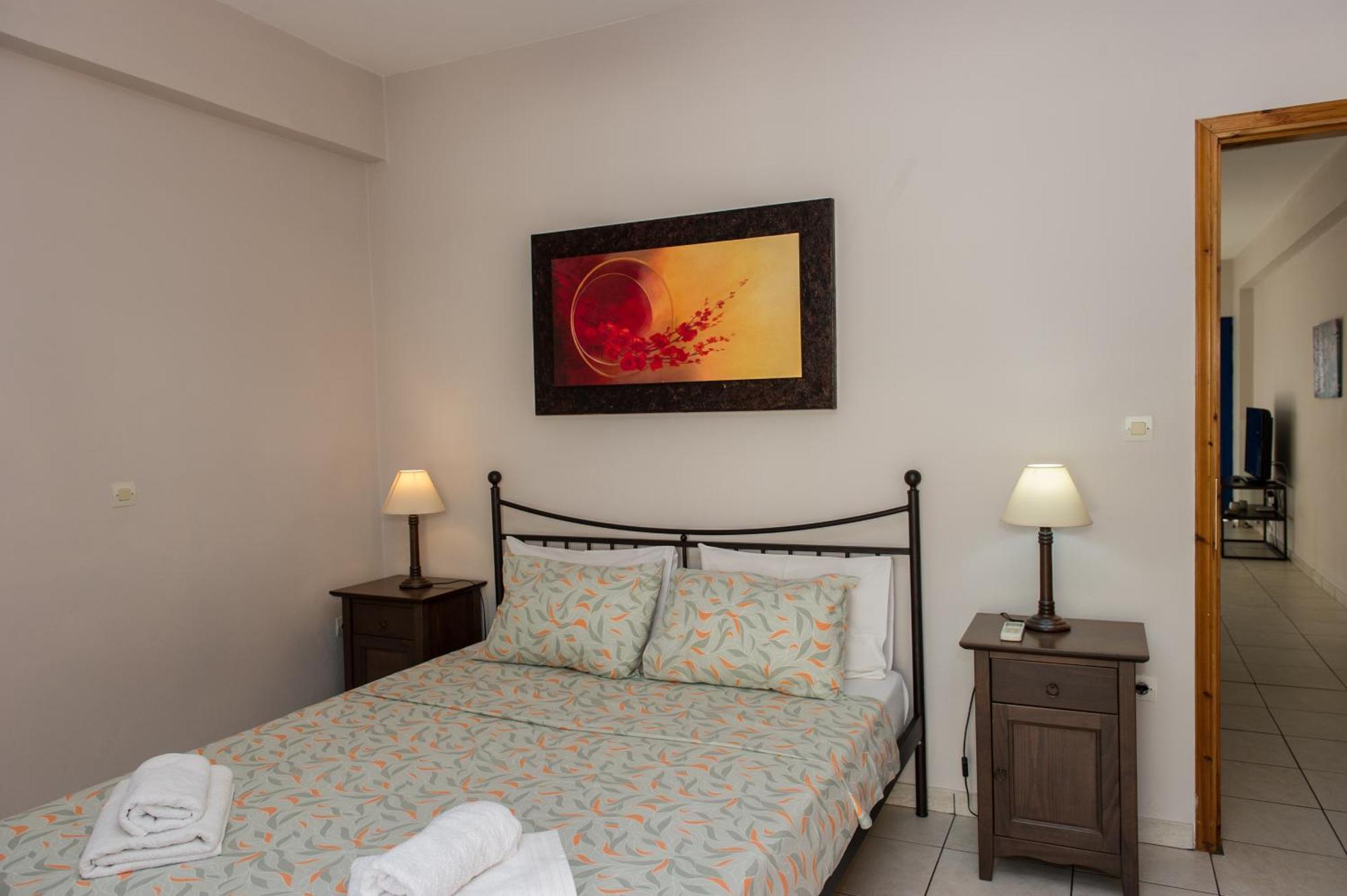 Kamari Blue Apartments 卡拉马塔 外观 照片