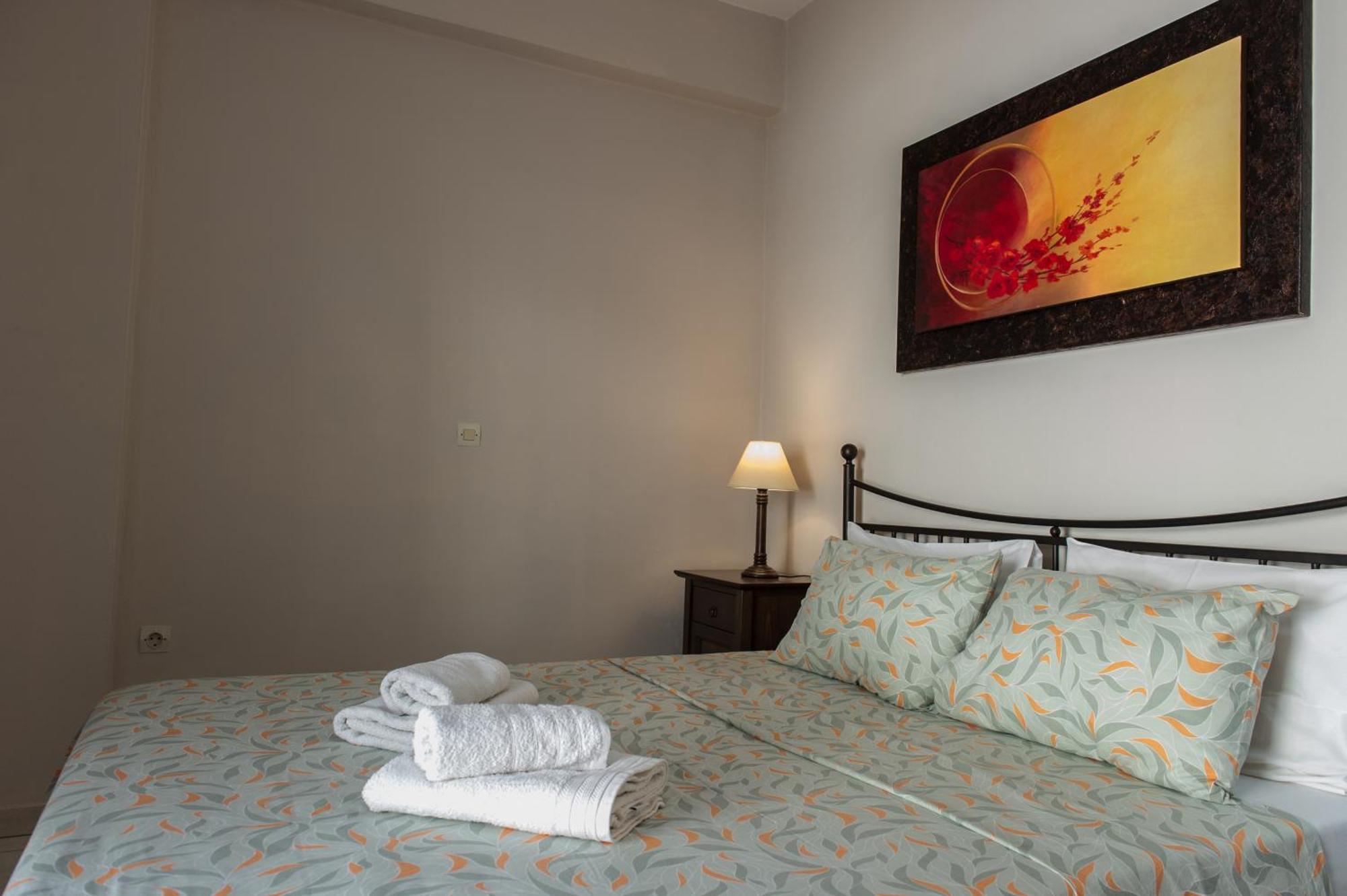 Kamari Blue Apartments 卡拉马塔 外观 照片