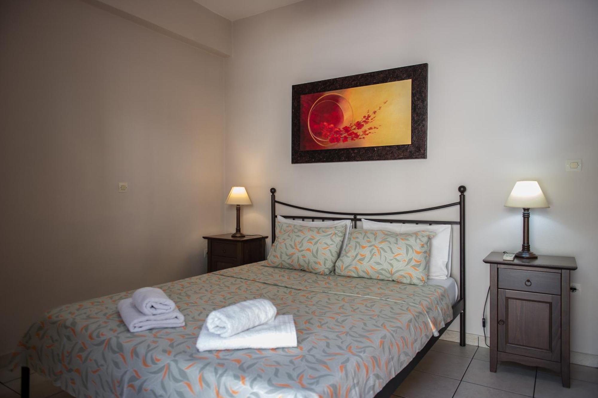 Kamari Blue Apartments 卡拉马塔 外观 照片