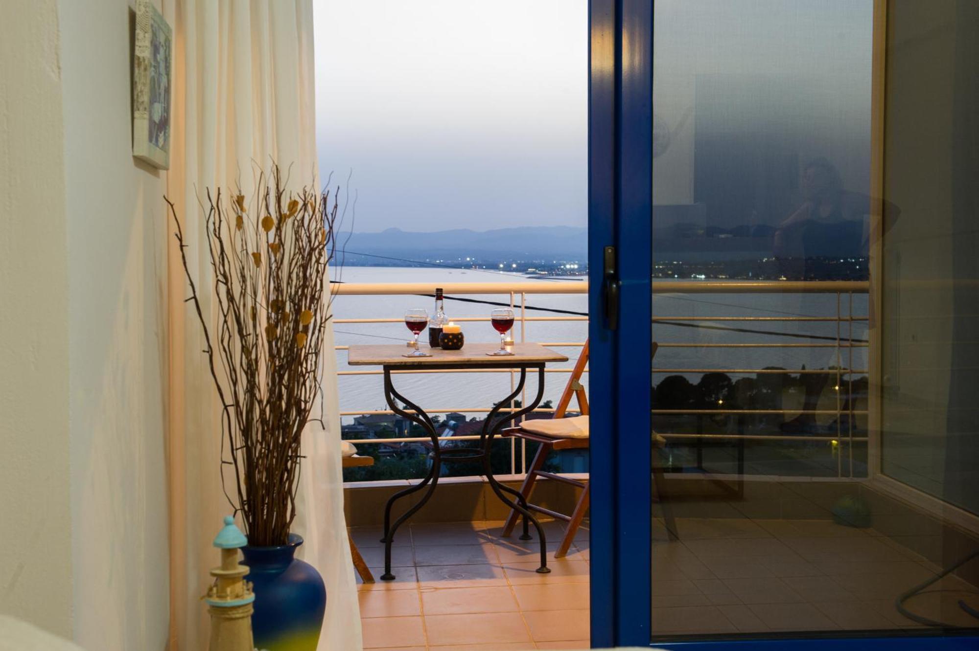 Kamari Blue Apartments 卡拉马塔 外观 照片