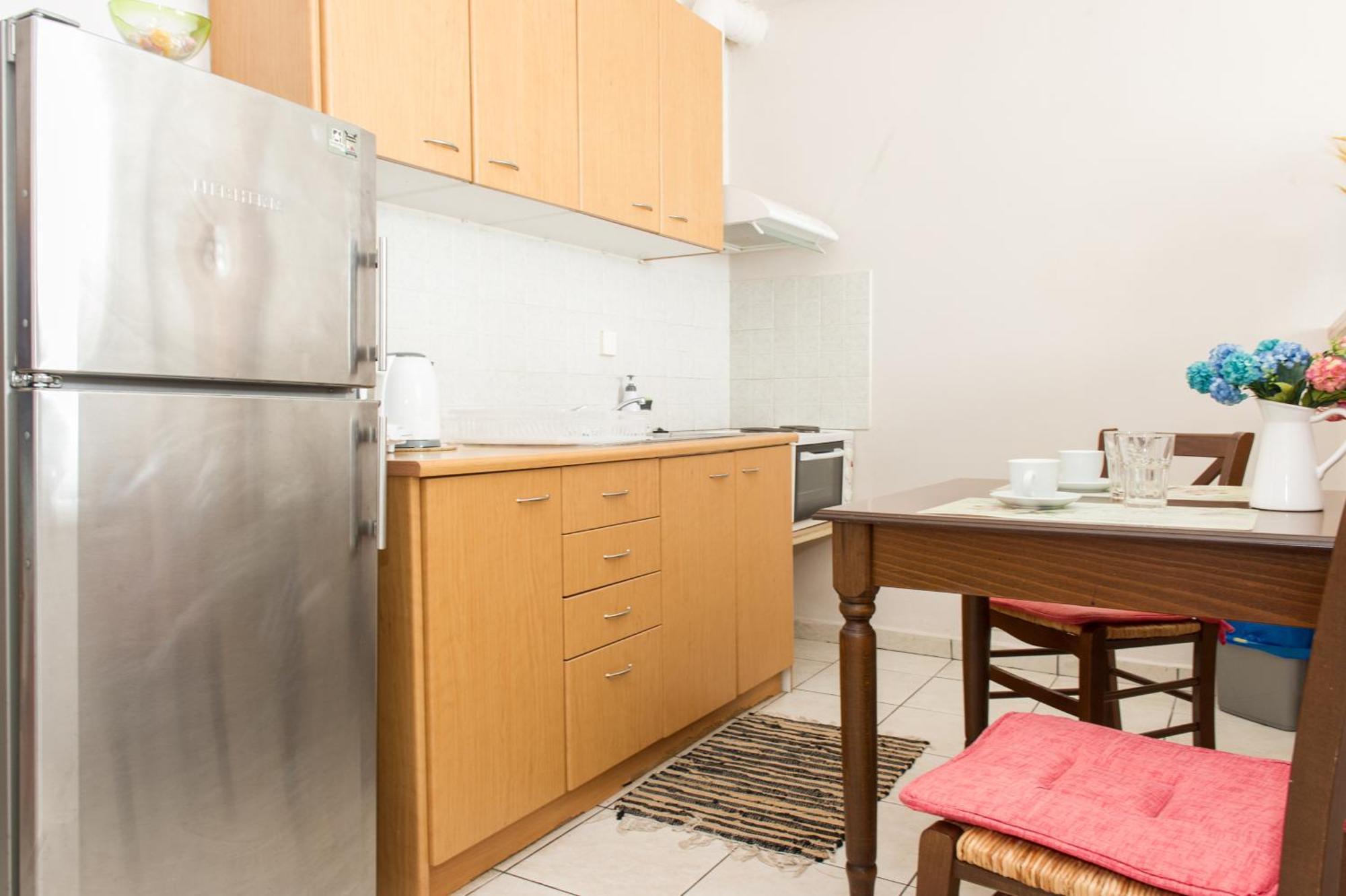 Kamari Blue Apartments 卡拉马塔 外观 照片