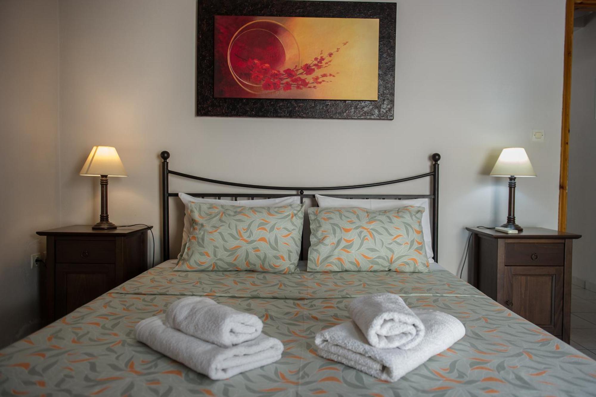 Kamari Blue Apartments 卡拉马塔 外观 照片