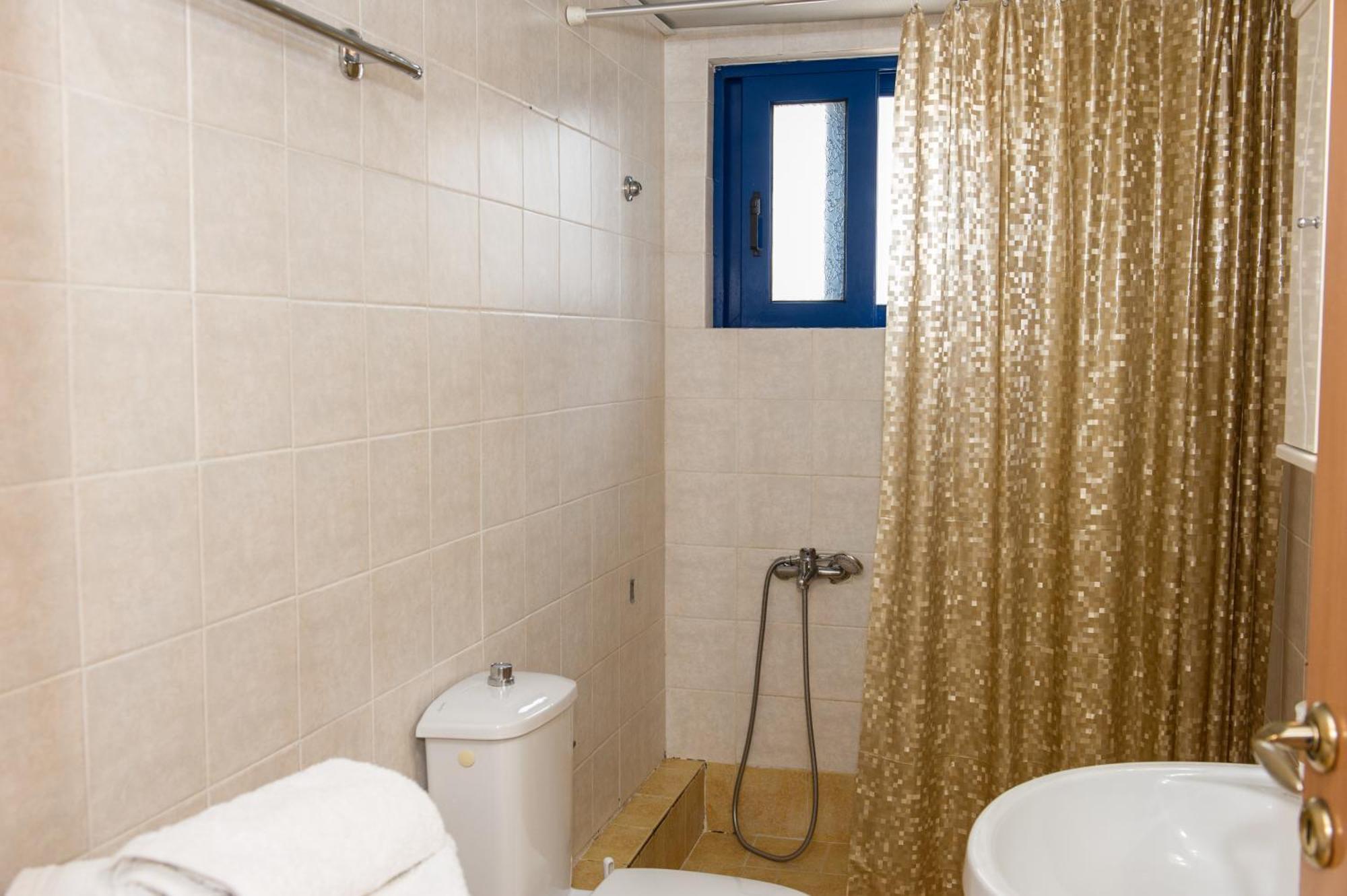 Kamari Blue Apartments 卡拉马塔 外观 照片